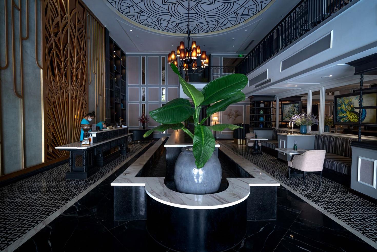 Guest photo of the lobby