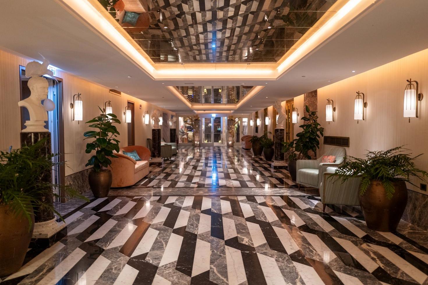 Executive Business Room